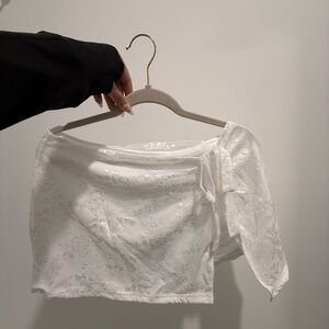 White Women’s Floral Wrap Mini Skirt 🤍